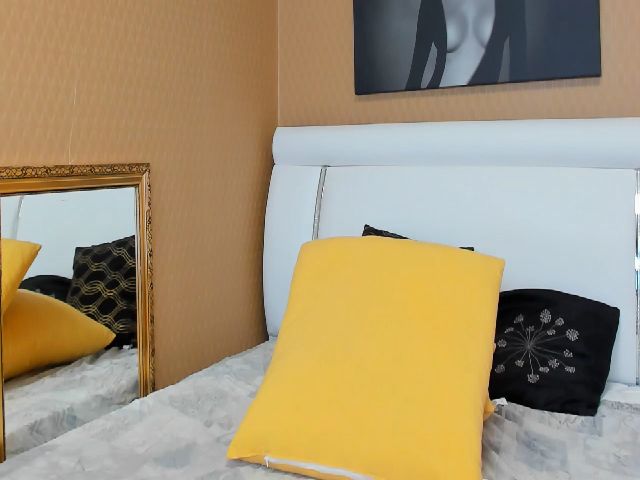 Live sex webcam photo for Busty_MinaX #262535164