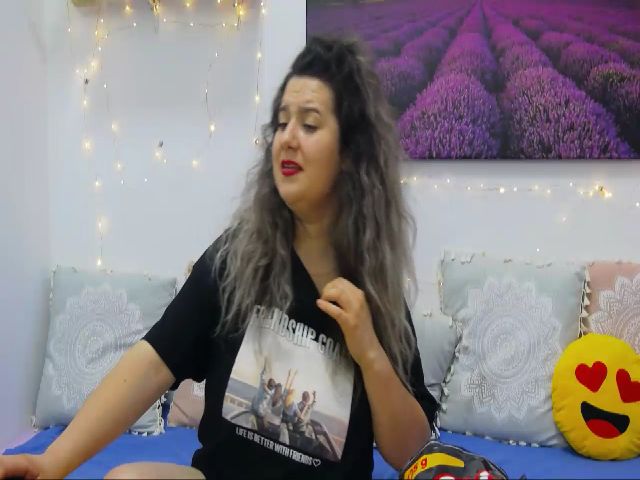 Live sex webcam photo for CurlyVibe #254604779