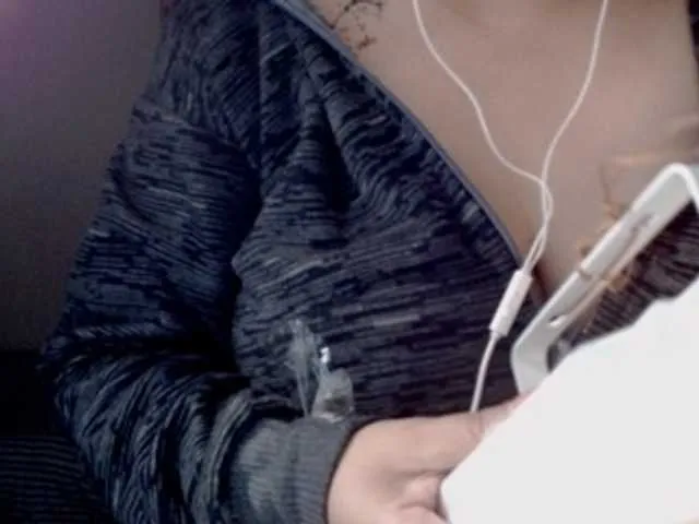Live sex webcam photo for Ailyn88 #250735253