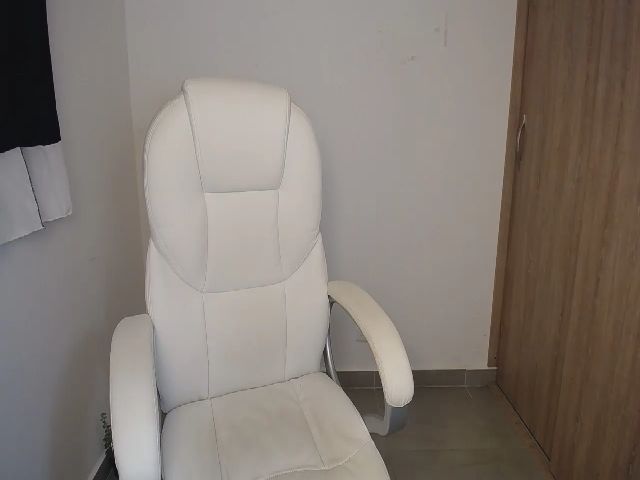 Live sex webcam photo for Littlelisa__ #252365145