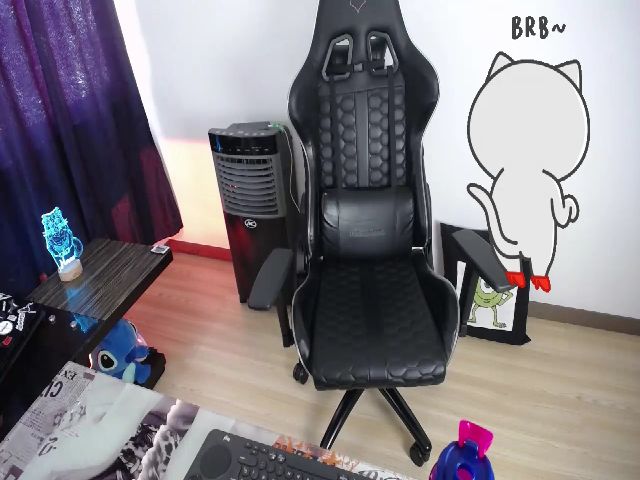 Live sex webcam photo for BiancaMiller #254202593