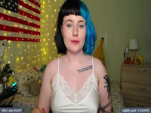 Live sex webcam photo for RoomOfGhosts #255472211