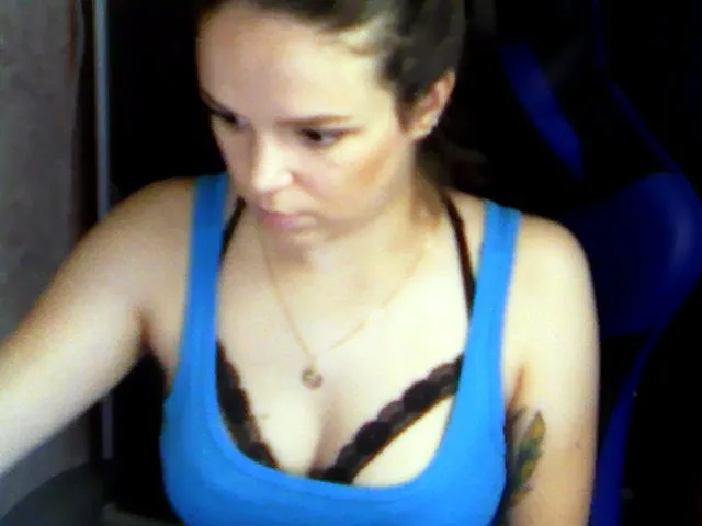 Live sex webcam photo for BattyCrystal #262229531