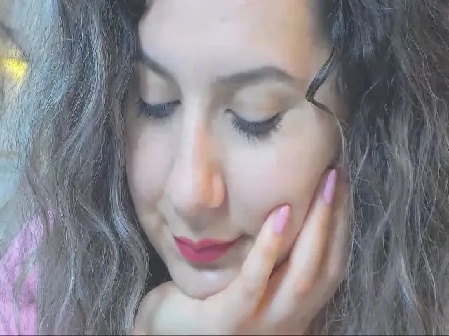 Live sex webcam photo for CurlyVibe #256468326