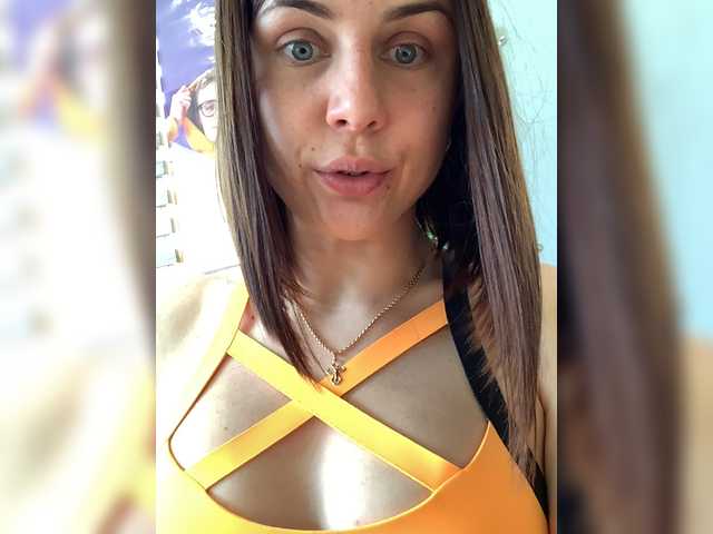 Live sex webcam photo for HannaMils #247549716