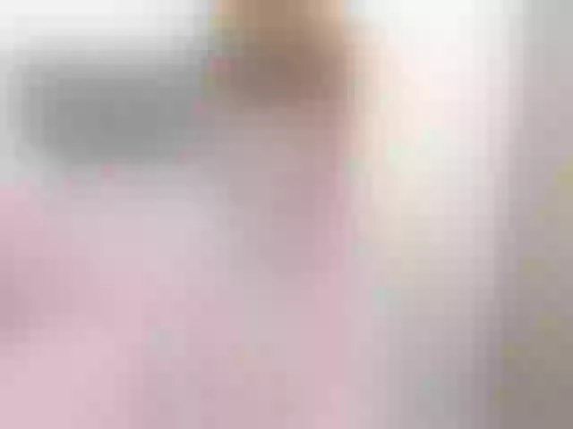 Live sex webcam photo for laurensweety_ #253669754