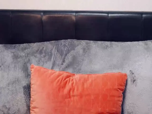 Live sex webcam photo for SandraMia #265486527