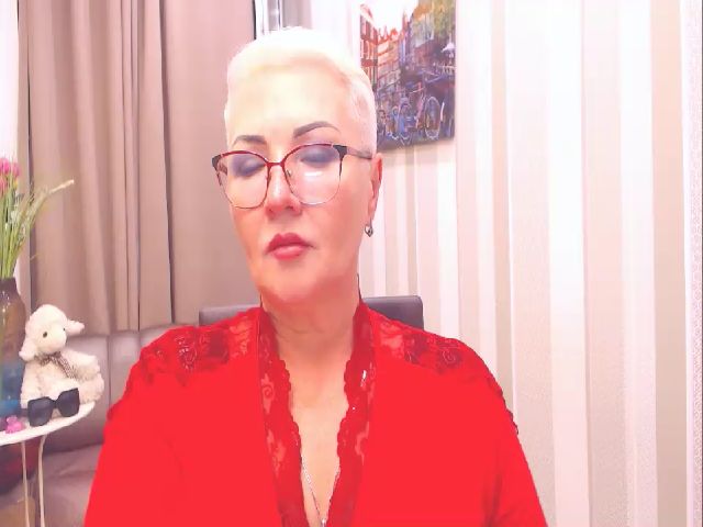 Live sex webcam photo for LadyXAnna #260810386
