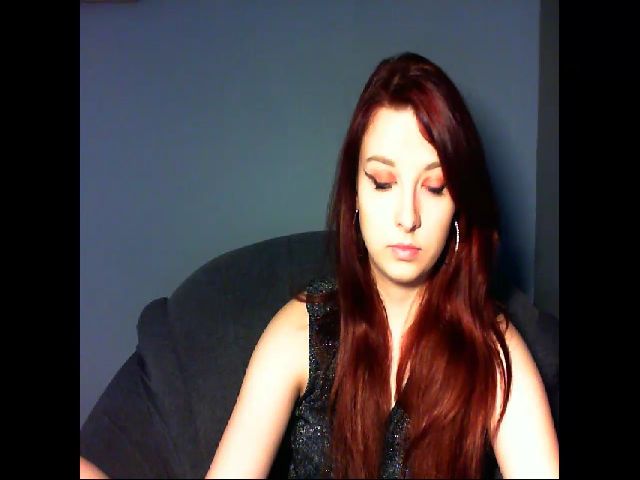 Live sex webcam photo for VirginLuna18 #253811464