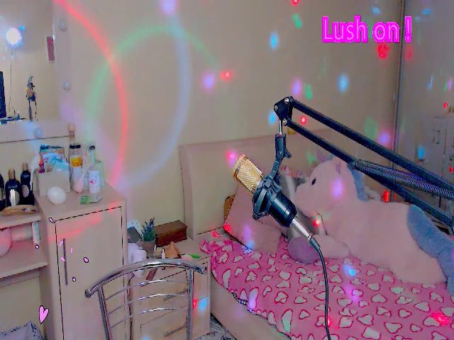 Live sex webcam photo for sunshinebabee #264586452