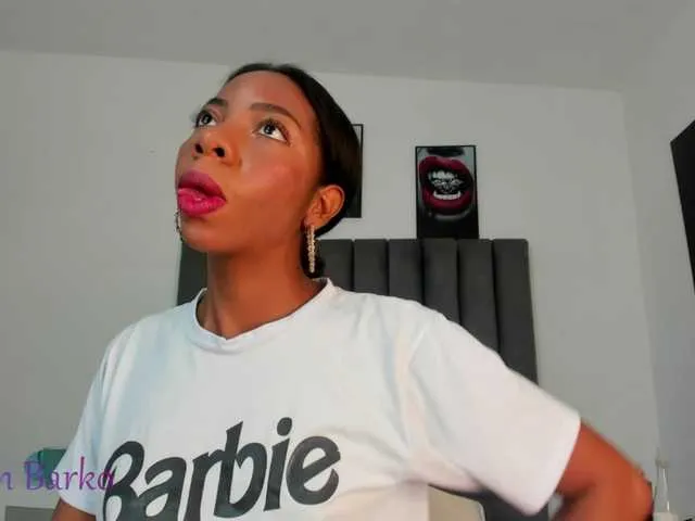 Live sex webcam photo for Meganbarko #265508314