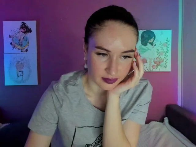 Live sex webcam photo for Lilly_Shine #265397493