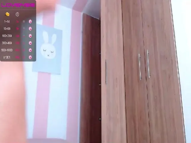 Live sex webcam photo for Gia_Mancini #253746295