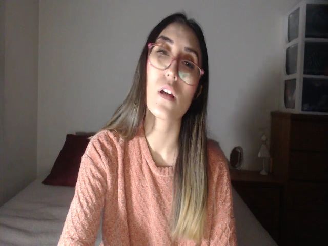 Live sex webcam photo for Ninimoon #252465998