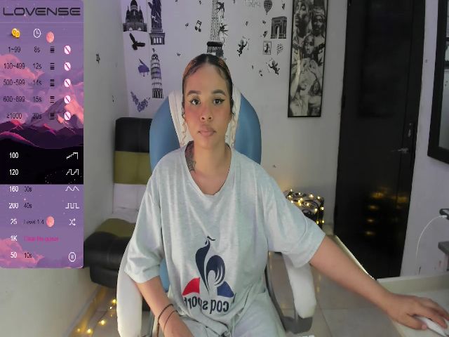 Live sex webcam photo for Valentina_5_ #254894218