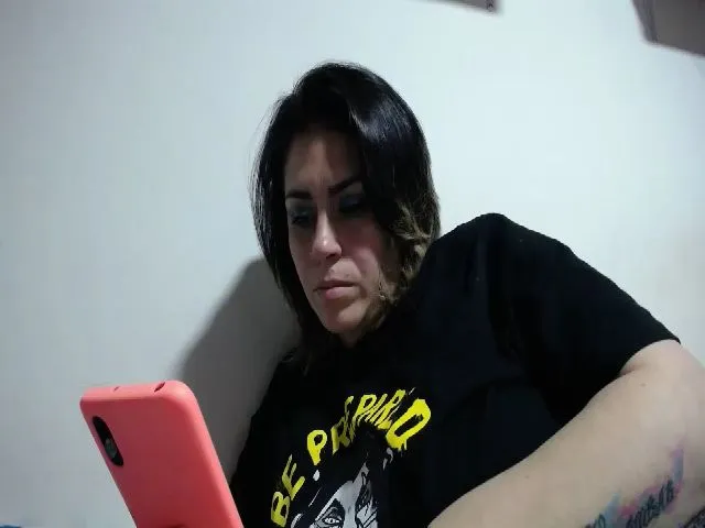 Live sex webcam photo for Chelaqueen #254115736