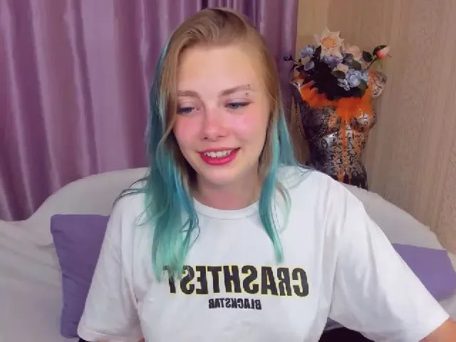 Live sex webcam photo for AprillSnow #265517851