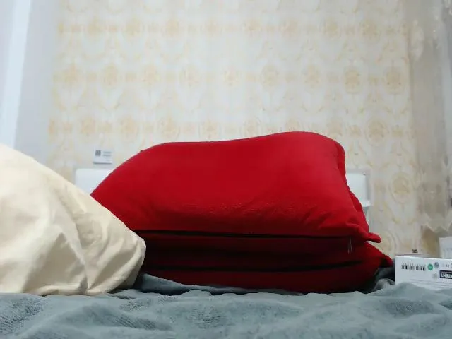 Live sex webcam photo for MelissaBby #260882346