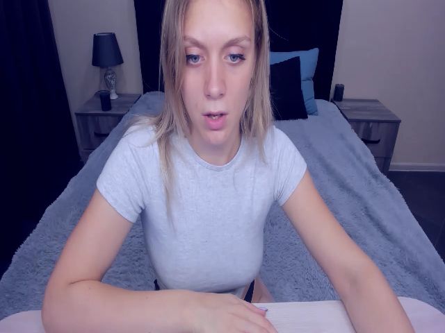 Live sex webcam photo for MeganKind #262003142