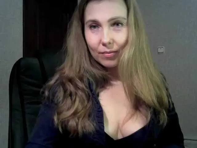 Live sex webcam photo for RusselTara #240898457