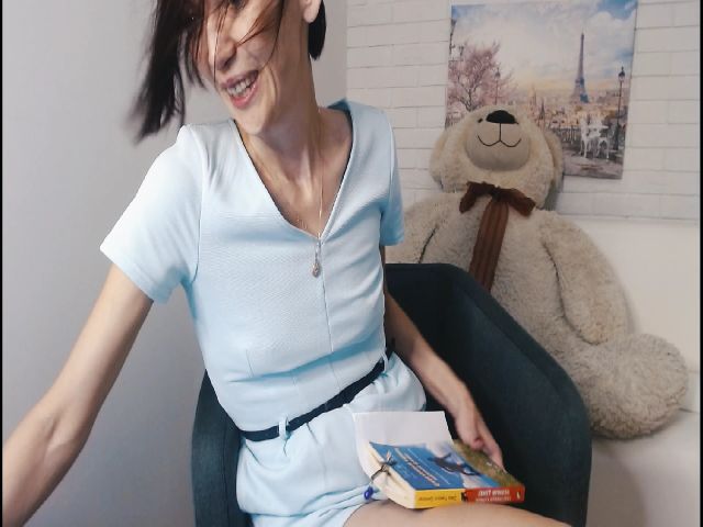 Live sex webcam photo for NicoleDevlin #255081066