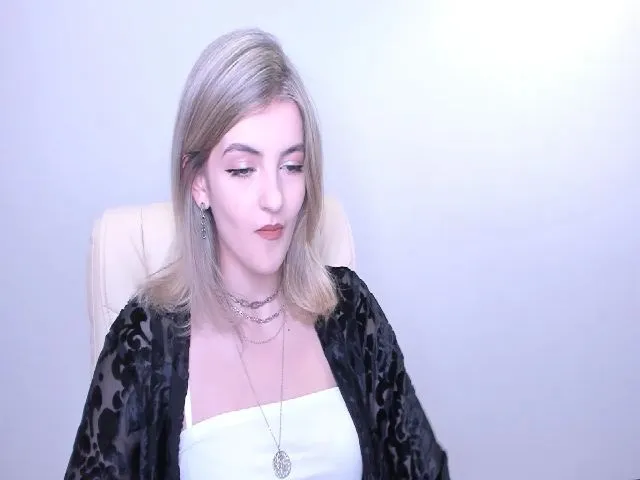 Live sex webcam photo for HelelGretta #252620172