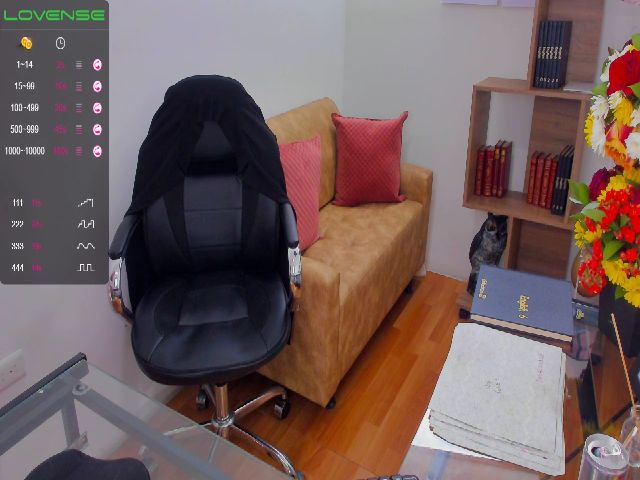 Live sex webcam photo for Kimberly_hot2 #259373045