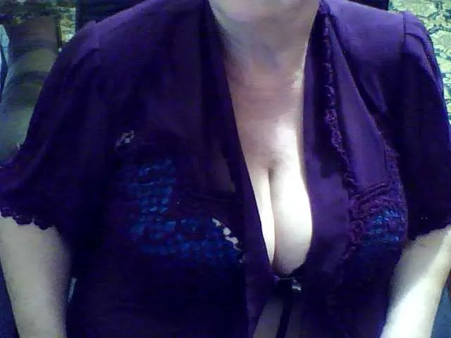 Live sex webcam photo for LolkaAlyss #287976446