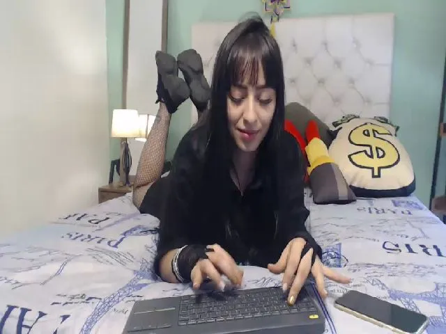 Live sex webcam photo for Kattyduque #255413914