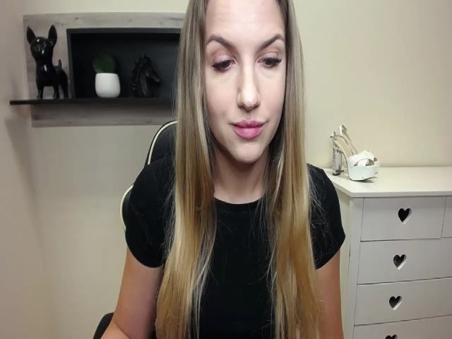 Live sex webcam photo for WILDemilly #257447053