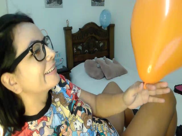 Live sex webcam photo for Cailyn_Hot1 #265555067