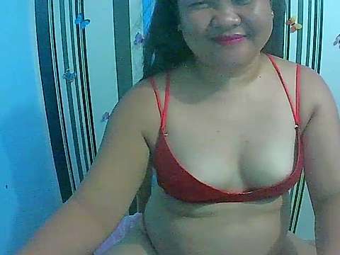 Live sex webcam photo for xlonelywetmomx #244277119