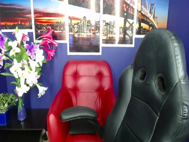 Live sex webcam photo for Infernalsexx #265188587