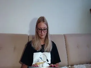 Live sex webcam photo for UrBlack_Kitty #251914746