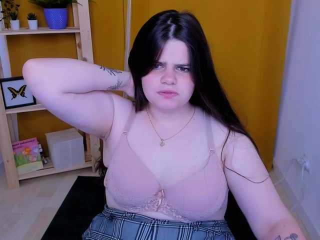 Live sex webcam photo for JoyOnee #250243569