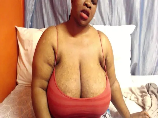 Live sex webcam photo for Sweetnozie #264862332