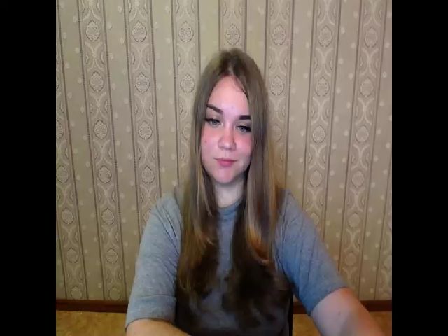 Live sex webcam photo for KenzieX_ #256874512