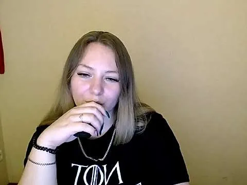 Live sex webcam photo for EvelineLi #245077480