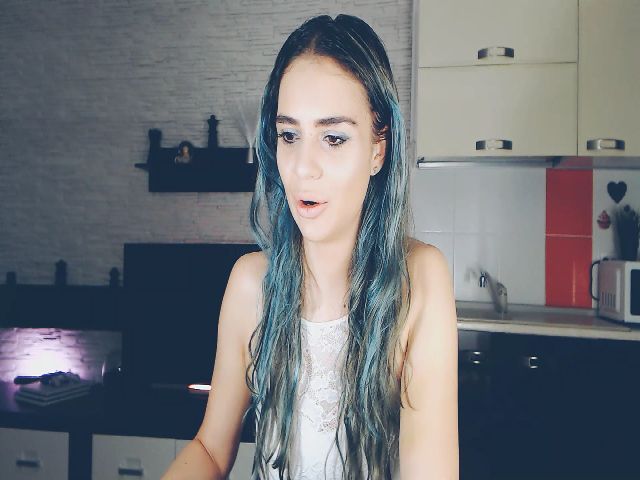 Live sex webcam photo for IrinyRay #253952728