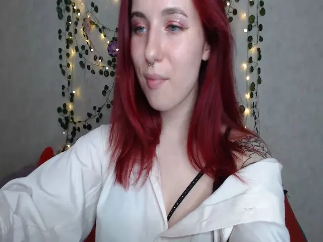 Live sex webcam photo for FoxyLins #260702092