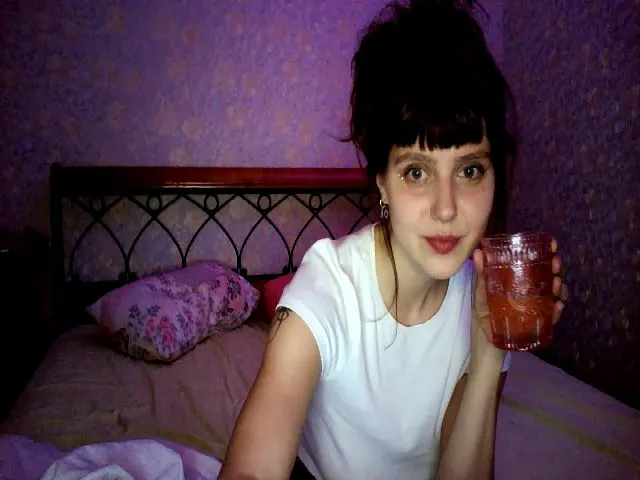 Live sex webcam photo for LiLMasha #254614046
