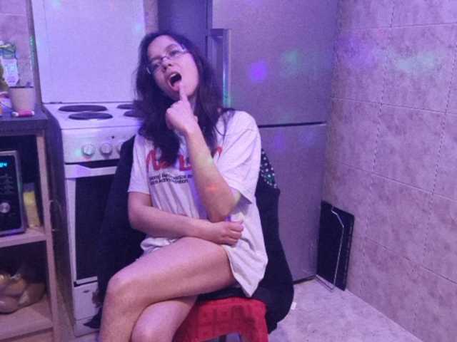 Live sex webcam photo for sexybadbitch #241271474