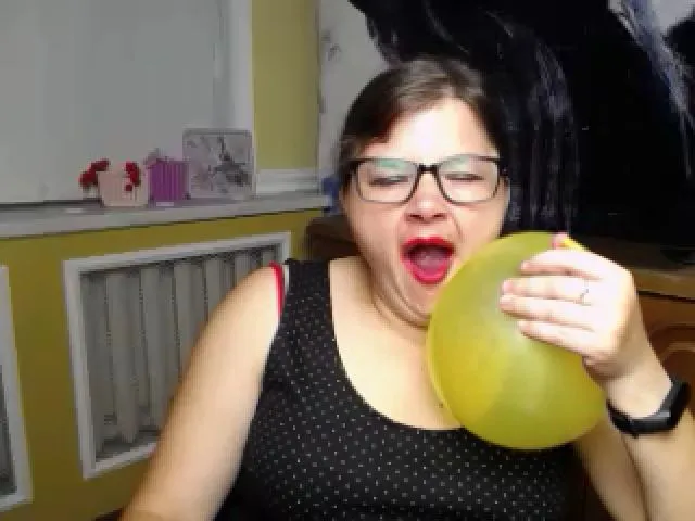 Live sex webcam photo for MonLais #257711337