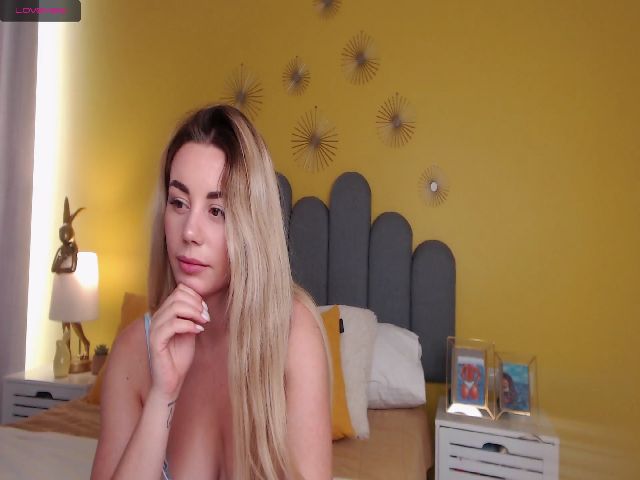 Live sex webcam photo for AnnCutie #252760757