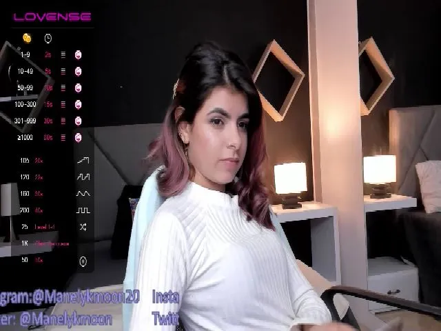 Live sex webcam photo for Manelyk_m #256082037