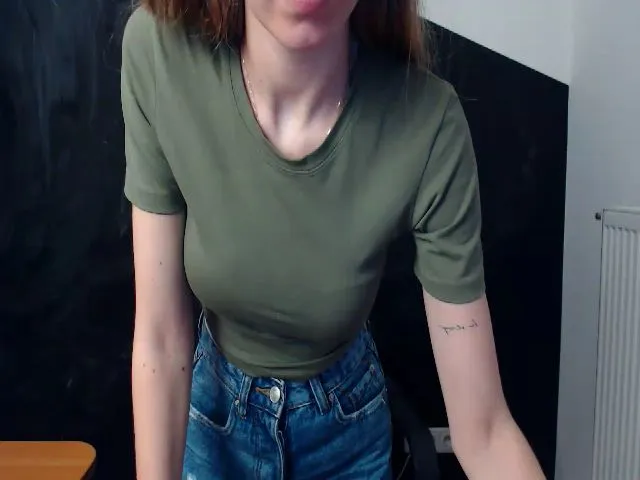 Live sex webcam photo for HappySecret_ #255479521