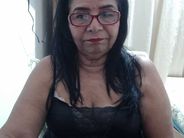 Live sex webcam photo for superMILF42 #241116775