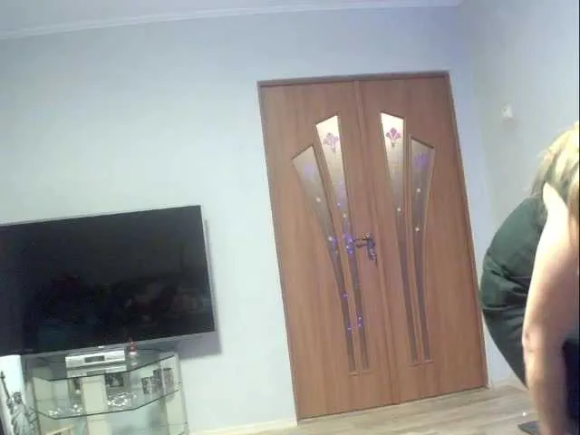 Live sex webcam photo for Ella-11 #240943992