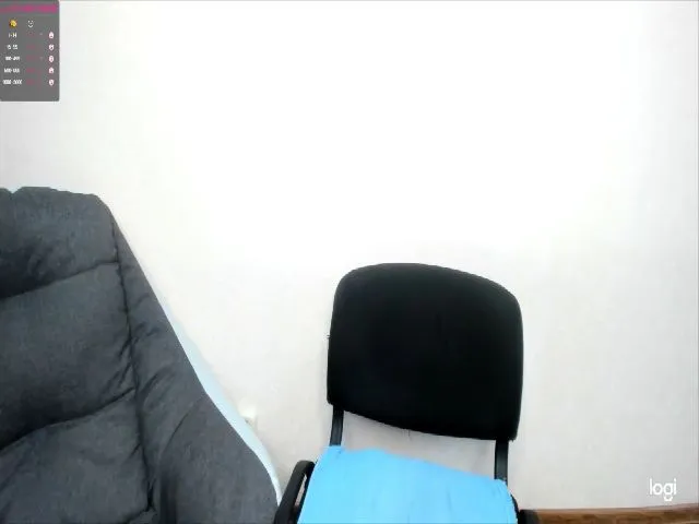 Live sex webcam photo for SarahSmiths #257366546