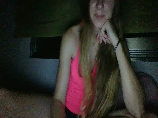 Live sex webcam photo for CheelyWilly #254273064
